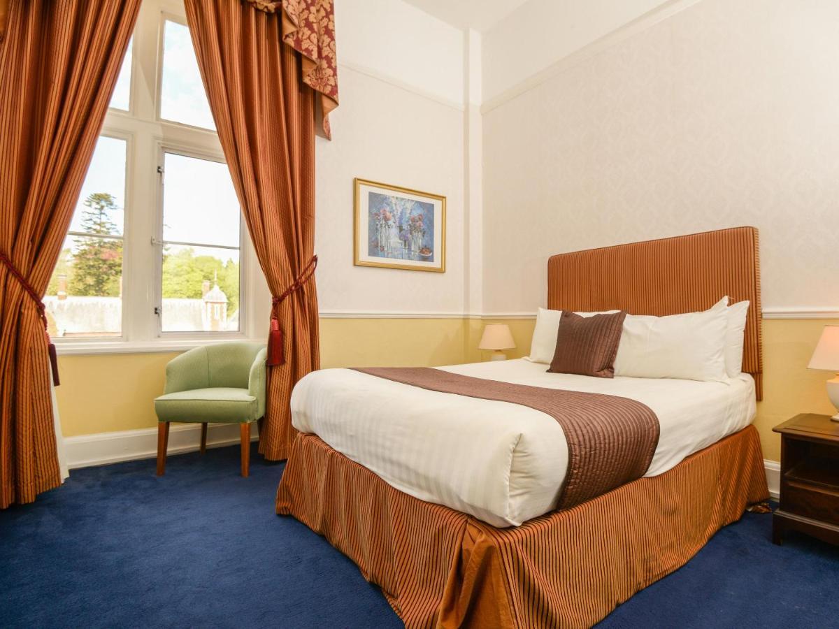 Mundford Lynford Hall Hotel מראה חיצוני תמונה