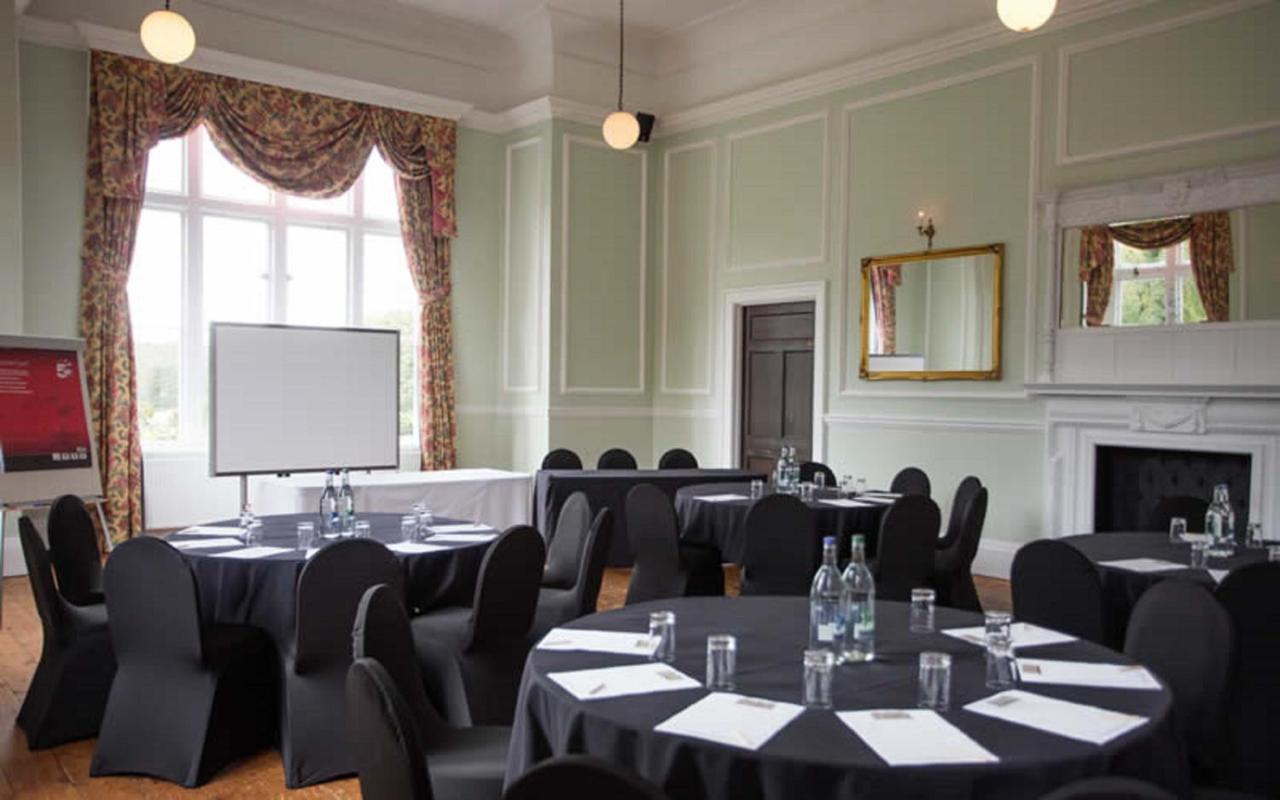 Mundford Lynford Hall Hotel מראה חיצוני תמונה
