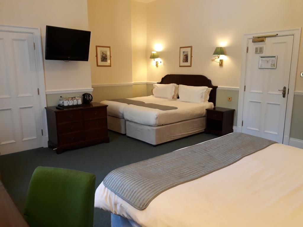 Mundford Lynford Hall Hotel מראה חיצוני תמונה