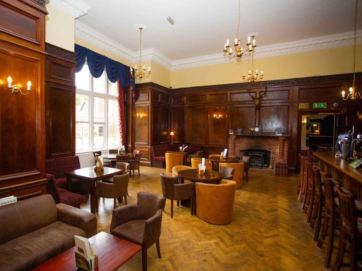 Mundford Lynford Hall Hotel מראה חיצוני תמונה