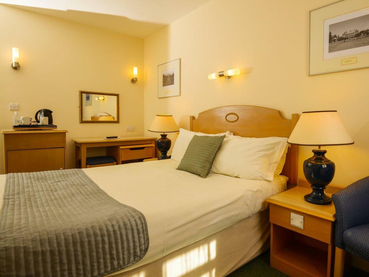 Mundford Lynford Hall Hotel מראה חיצוני תמונה