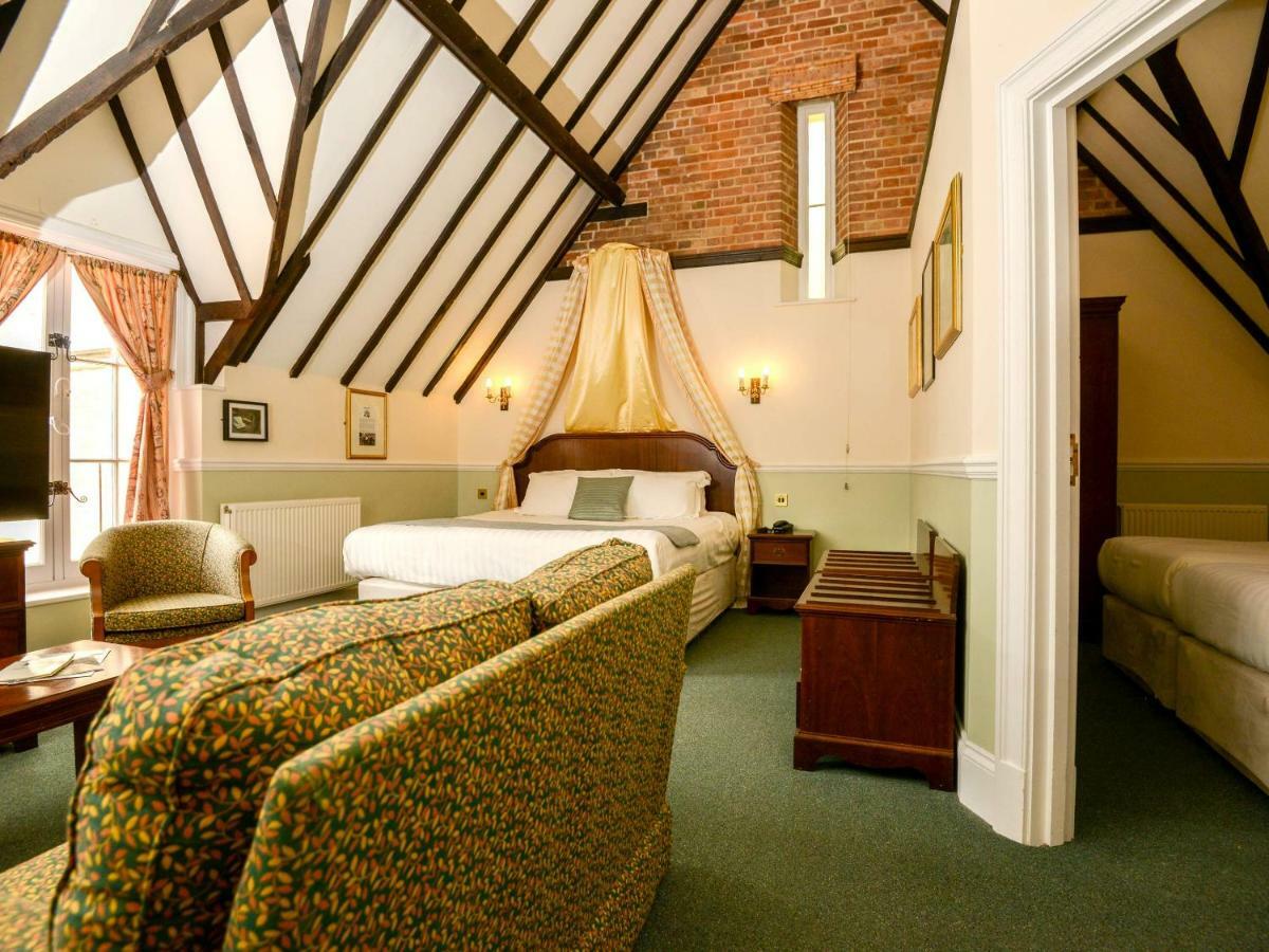 Mundford Lynford Hall Hotel מראה חיצוני תמונה